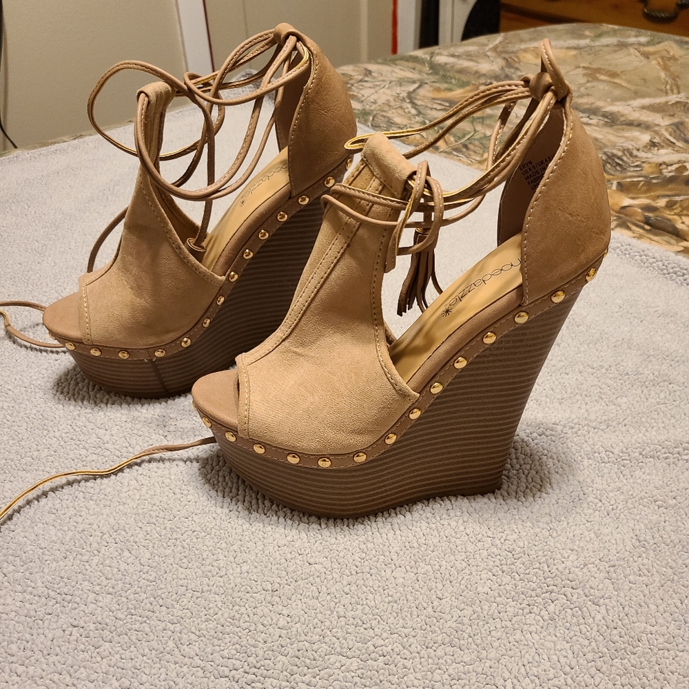 Wedge sandles